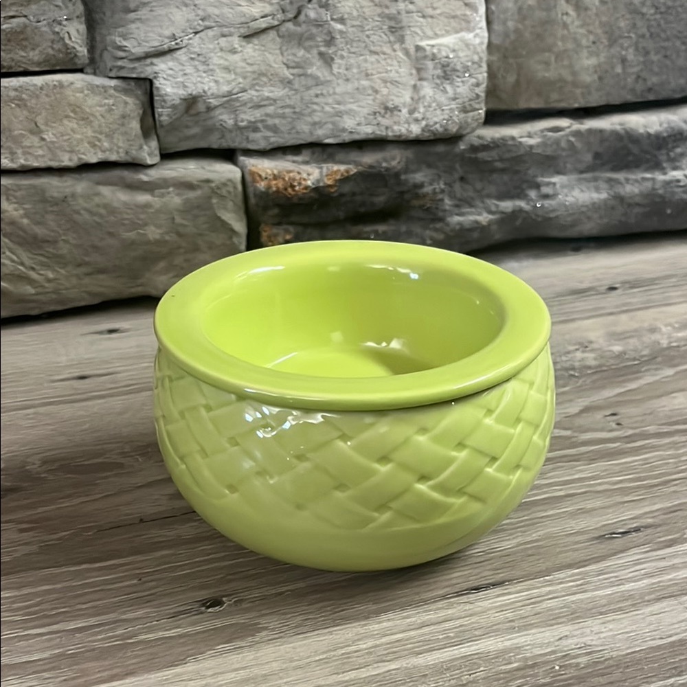 Tastefully simple dip chiller